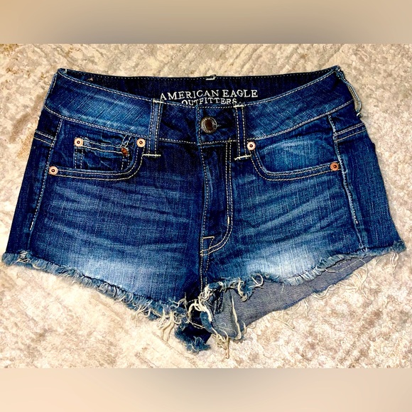 American Eagle Outfitters Pants - 3/$25 EUC American Eagle "Stretch" shorts